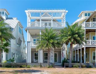 310 Grand Blvd, Port Aransas, TX 78373