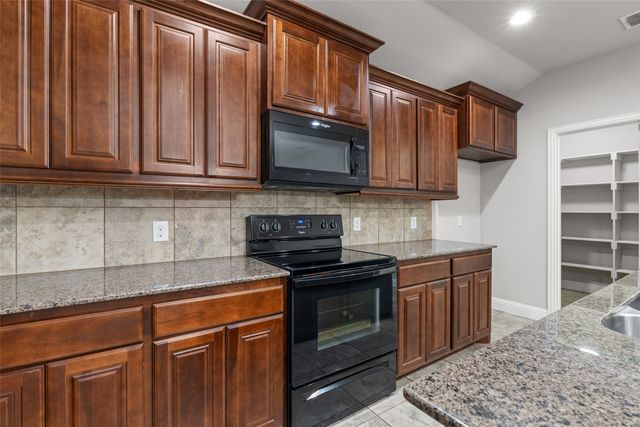 3733 Cecelia Lane, Forest Hill, TX 76140