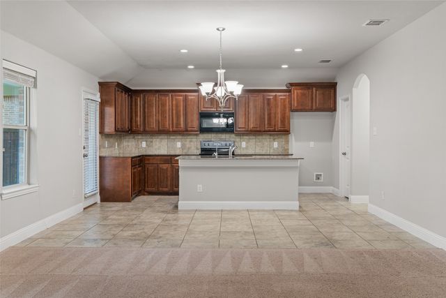 3733 Cecelia Lane, Forest Hill, TX 76140