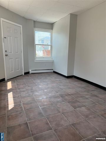 75 Lodi Street, Hackensack, NJ 07601