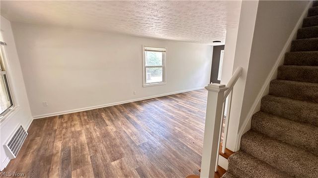 21610 Crystal Avenue, Euclid, OH 44123