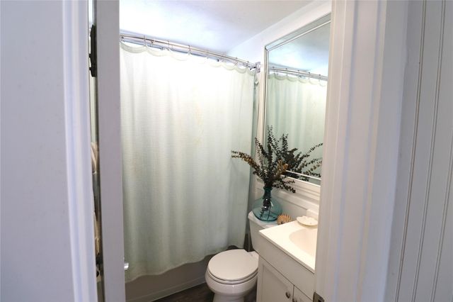 1771 Private Road 675, Sargent, TX 77414