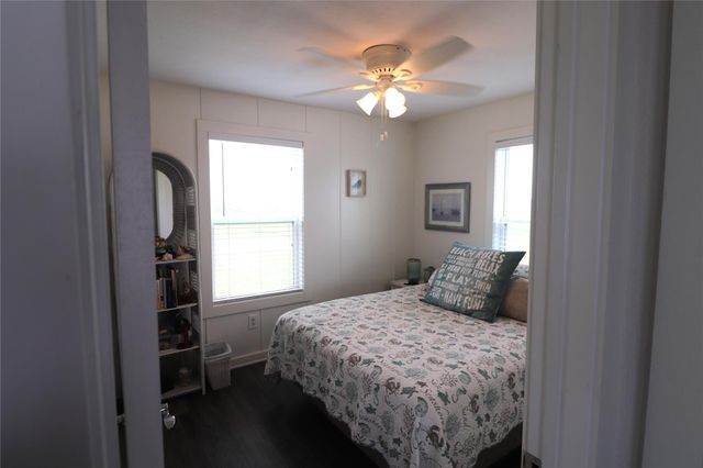1771 Private Road 675, Sargent, TX 77414