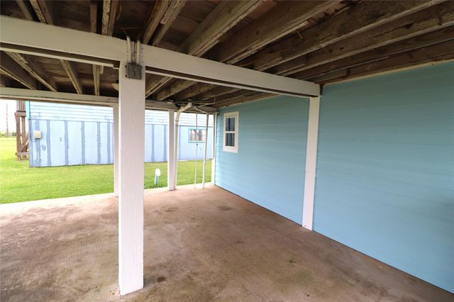 1771 Private Road 675, Sargent, TX 77414