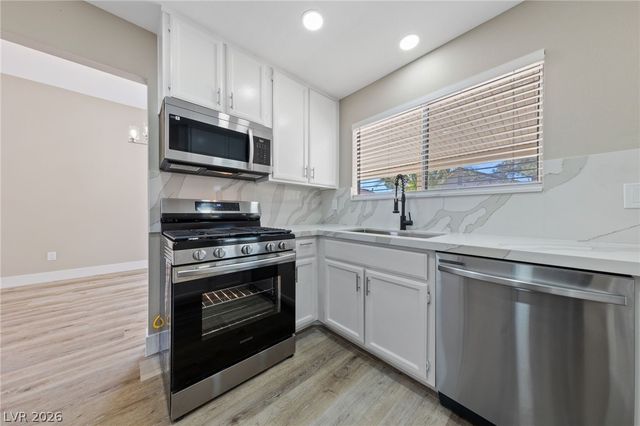 7627 Kalmalii Avenue, Las Vegas, NV 89147