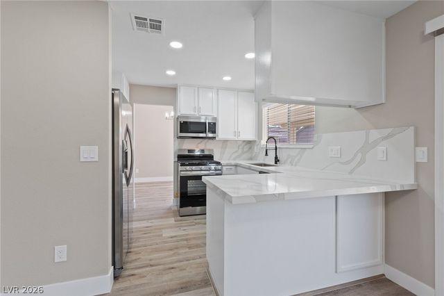 7627 Kalmalii Avenue, Las Vegas, NV 89147