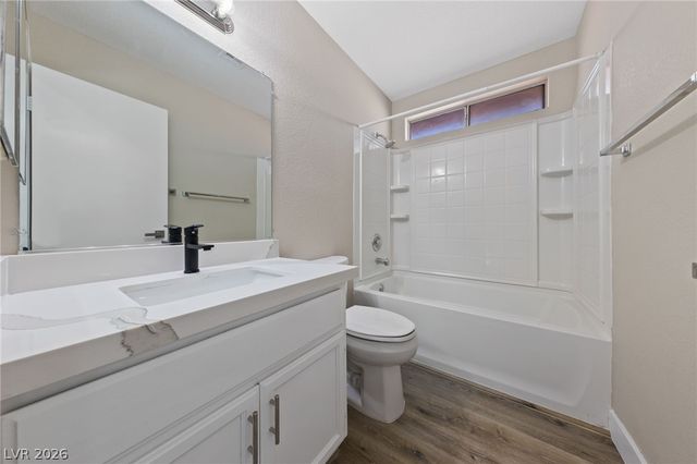 7627 Kalmalii Avenue, Las Vegas, NV 89147