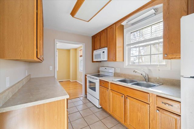 112 JACKSON CIR, Radford, VA 24141