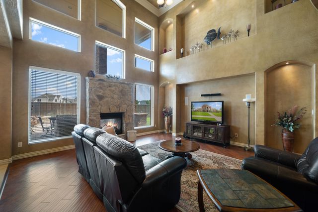 1131 Fountain Creek Boulevard, Pottsboro, TX 75076