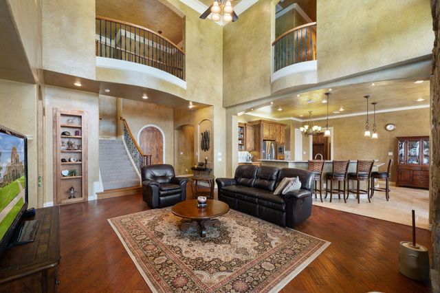 1131 Fountain Creek Boulevard, Pottsboro, TX 75076