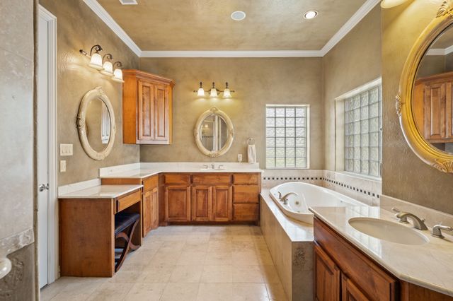 1131 Fountain Creek Boulevard, Pottsboro, TX 75076