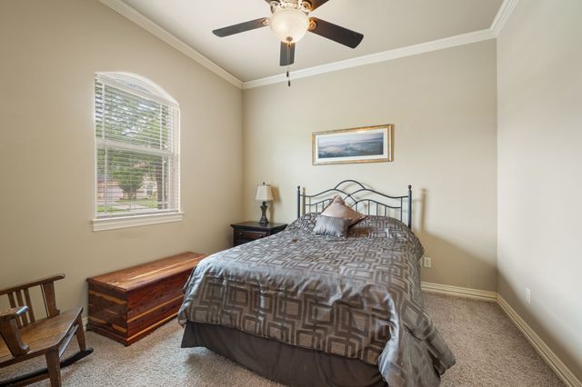 1131 Fountain Creek Boulevard, Pottsboro, TX 75076