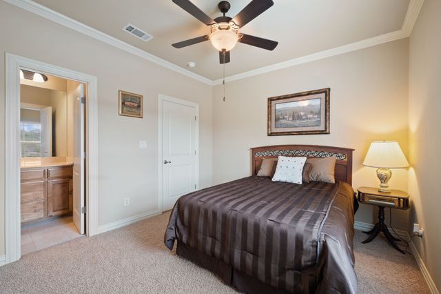 1131 Fountain Creek Boulevard, Pottsboro, TX 75076