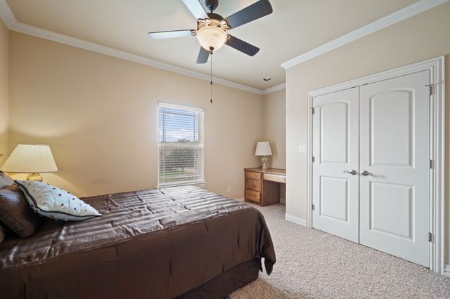 1131 Fountain Creek Boulevard, Pottsboro, TX 75076