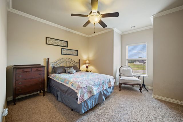 1131 Fountain Creek Boulevard, Pottsboro, TX 75076