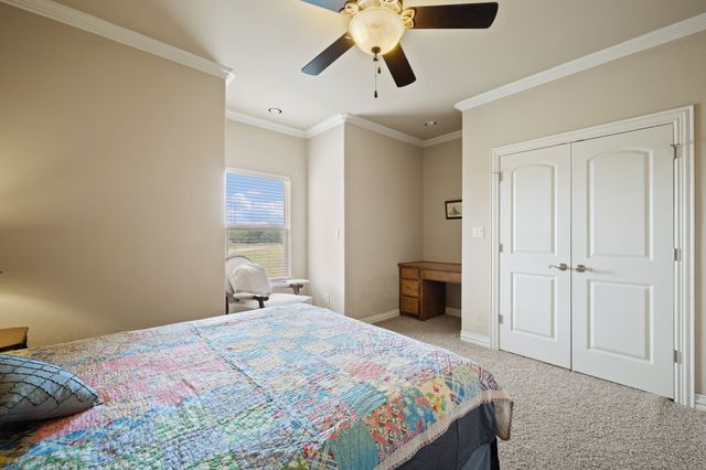 1131 Fountain Creek Boulevard, Pottsboro, TX 75076