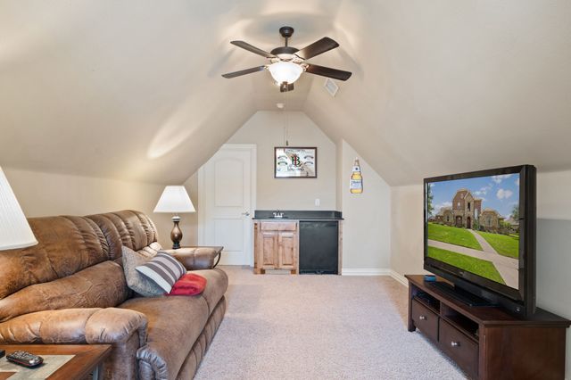 1131 Fountain Creek Boulevard, Pottsboro, TX 75076