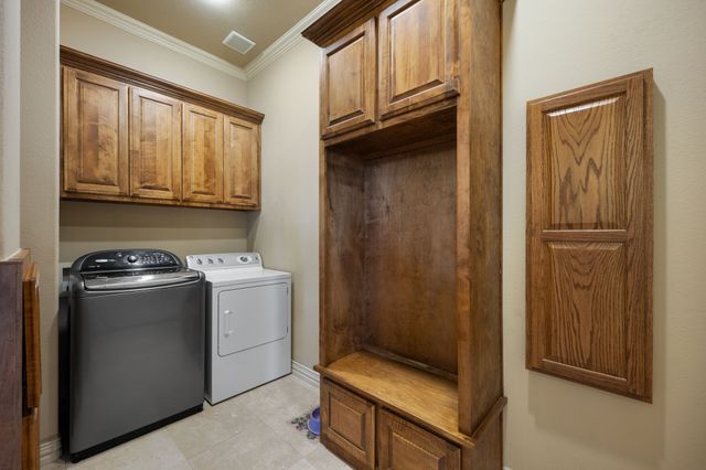 1131 Fountain Creek Boulevard, Pottsboro, TX 75076