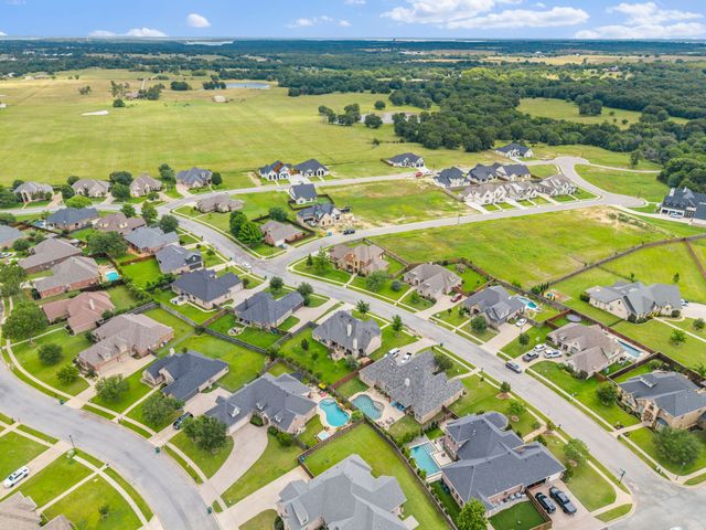1131 Fountain Creek Boulevard, Pottsboro, TX 75076