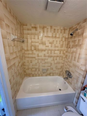 4313 SW 68 TERRACE, Gainesville, FL 32608