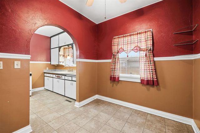 800 S Bickford Avenue, El Reno, OK 73036