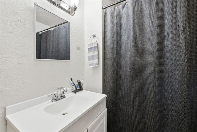 800 S Bickford Avenue, El Reno, OK 73036