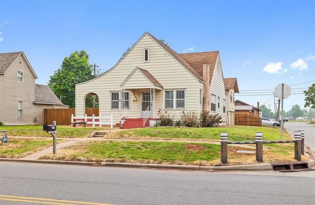 800 S Bickford Avenue, El Reno, OK 73036