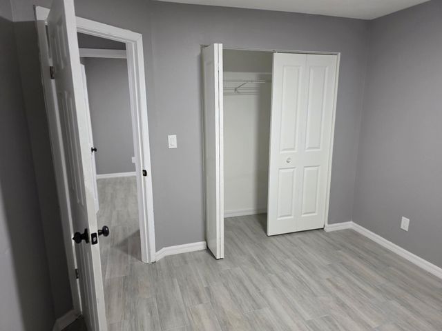 914 SE 9th St, Stuart, FL 34994