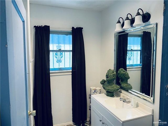 1113 W Maple Avenue, Mcallen, TX 78501