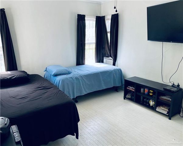 1113 W Maple Avenue, Mcallen, TX 78501