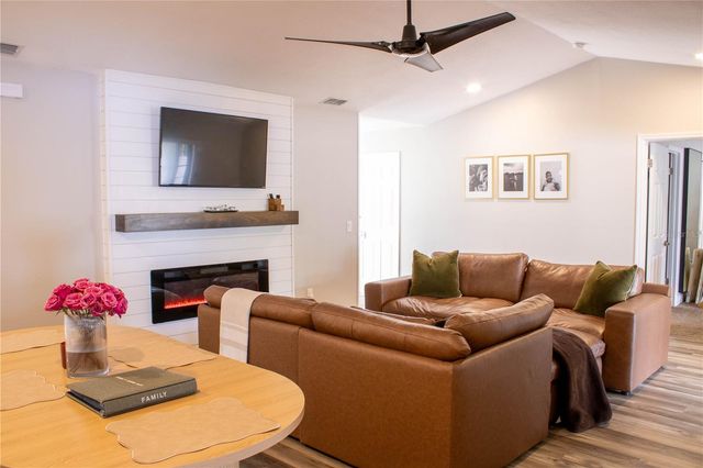 1413 SANDALWOOD DRIVE, Plant City, FL 33563