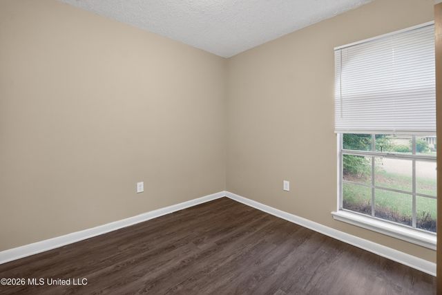 5354 Brookhollow Drive, Jackson, MS 39212