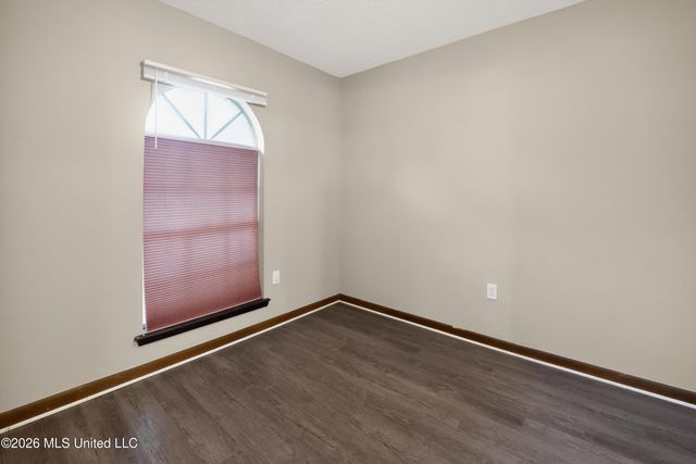 5354 Brookhollow Drive, Jackson, MS 39212