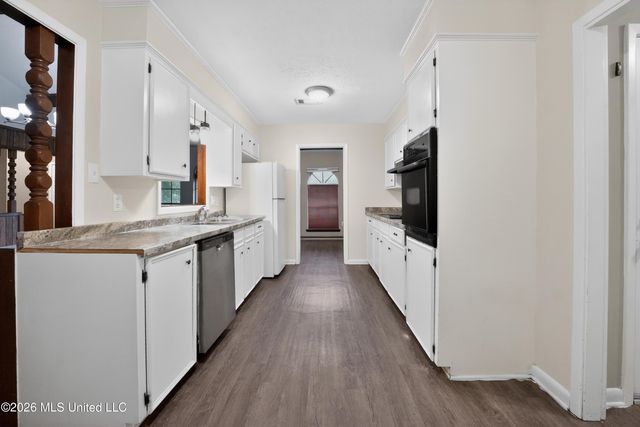 5354 Brookhollow Drive, Jackson, MS 39212