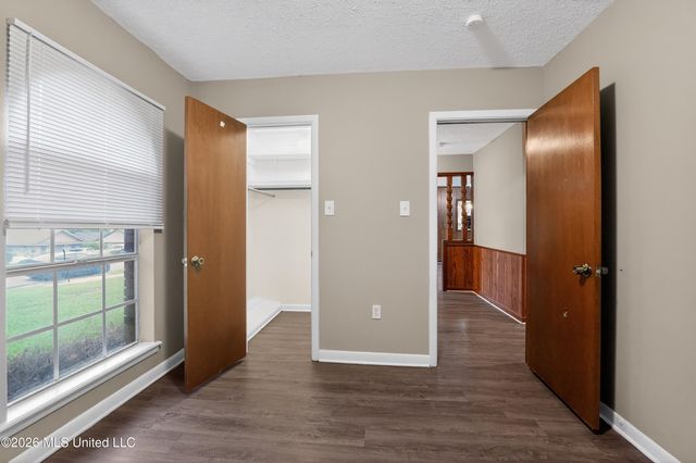 5354 Brookhollow Drive, Jackson, MS 39212