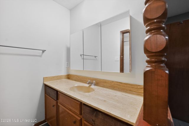 5354 Brookhollow Drive, Jackson, MS 39212