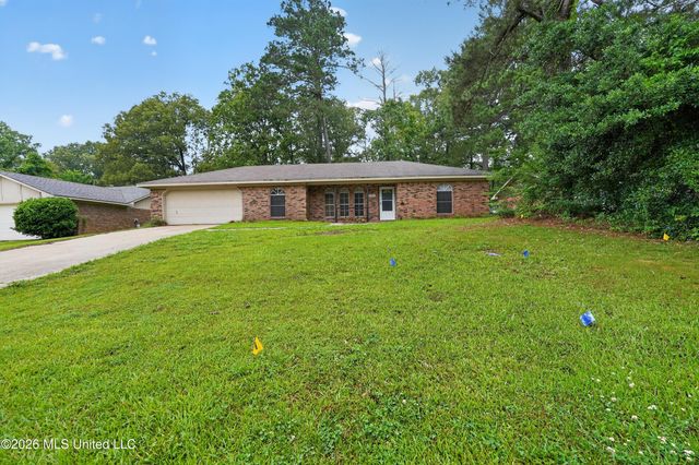 5354 Brookhollow Drive, Jackson, MS 39212