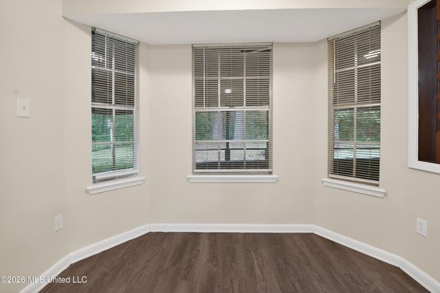 5354 Brookhollow Drive, Jackson, MS 39212