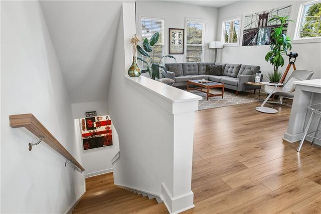 990 Viney Way NW, Atlanta, GA 30318