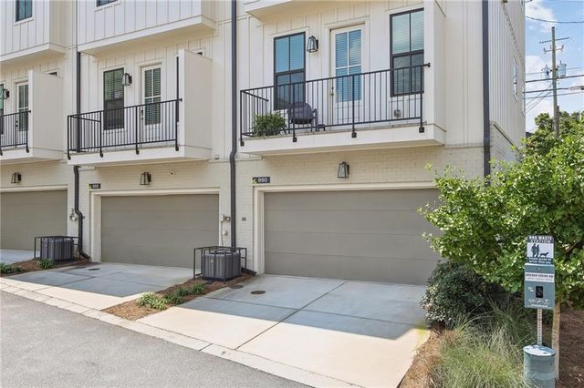 990 Viney Way NW, Atlanta, GA 30318