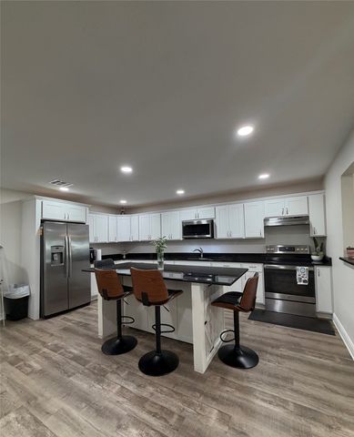 4301 Bagby Avenue, Waco, TX 76711