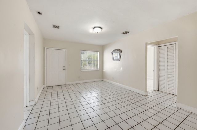 5700 N Miami Avenue, Miami, FL 33127