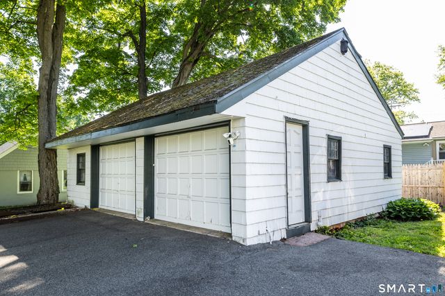 1563 Old North Colony Road, Meriden, CT 06450