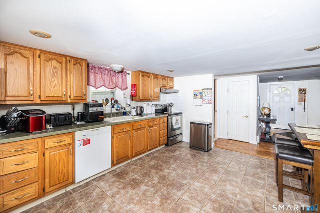 1563 Old North Colony Road, Meriden, CT 06450