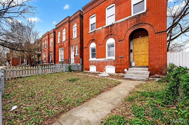 3241 California Avenue, St Louis, MO 63118