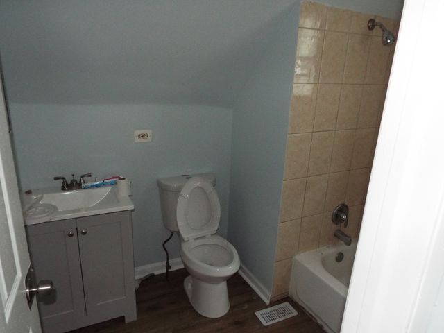 706 E 72nd Street, Chicago, IL 60619