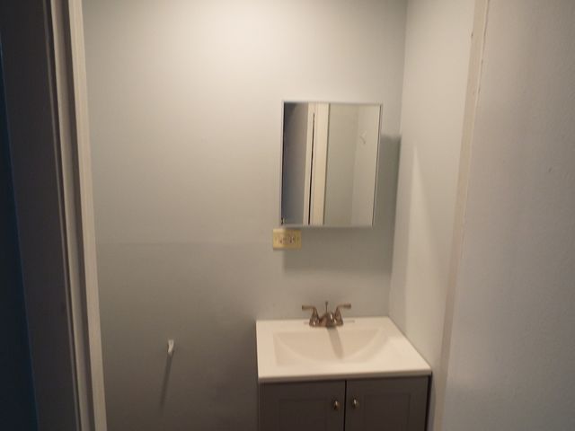 706 E 72nd Street, Chicago, IL 60619