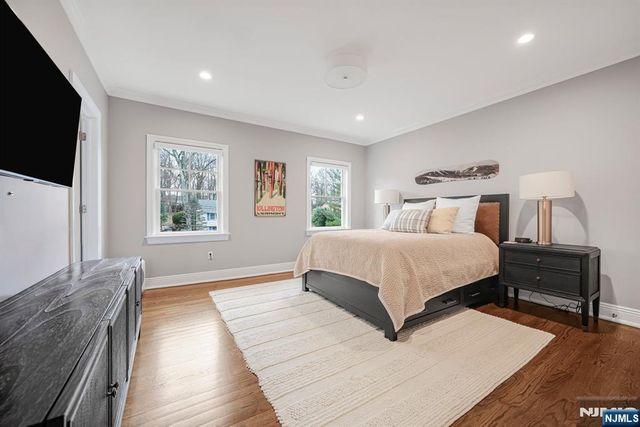 582 Cresthaven Road, Wyckoff, NJ 07481