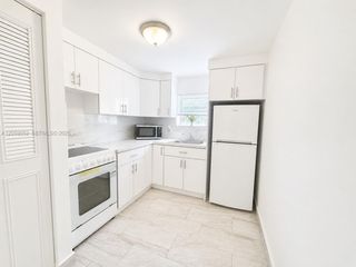2519 Pierce Street B, Hollywood, FL 33020