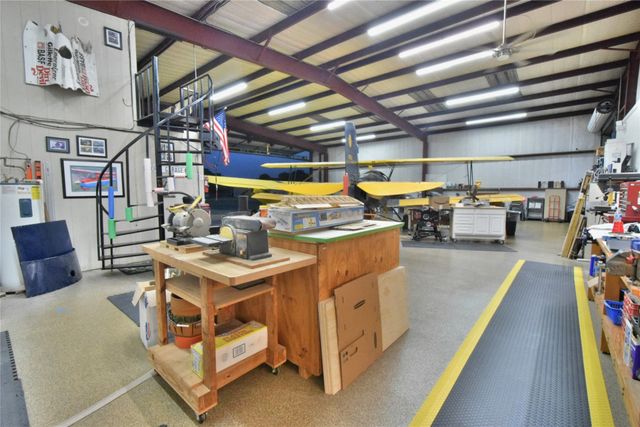 2930 Falcon Way, Midlothian, TX 76065